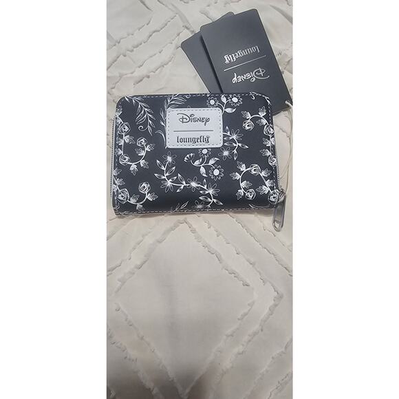 Disney Loungefly Wallet - Picture 4 of 5